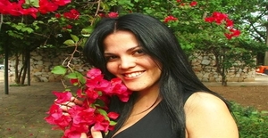 Jejelia 42 anos Sou de Pouso Alegre/Minas Gerais, Procuro Namoro com Homem